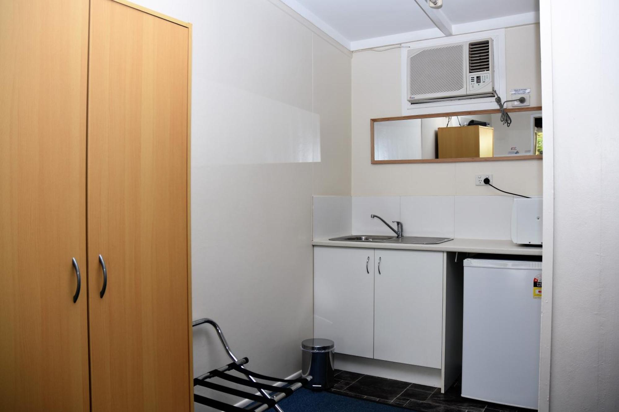 Chinchilla Motel Номер фото