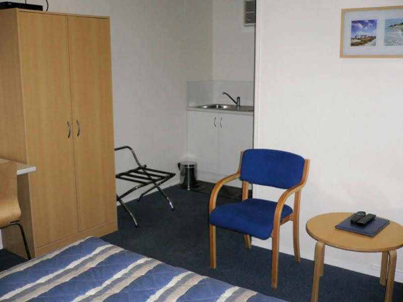Chinchilla Motel Экстерьер фото