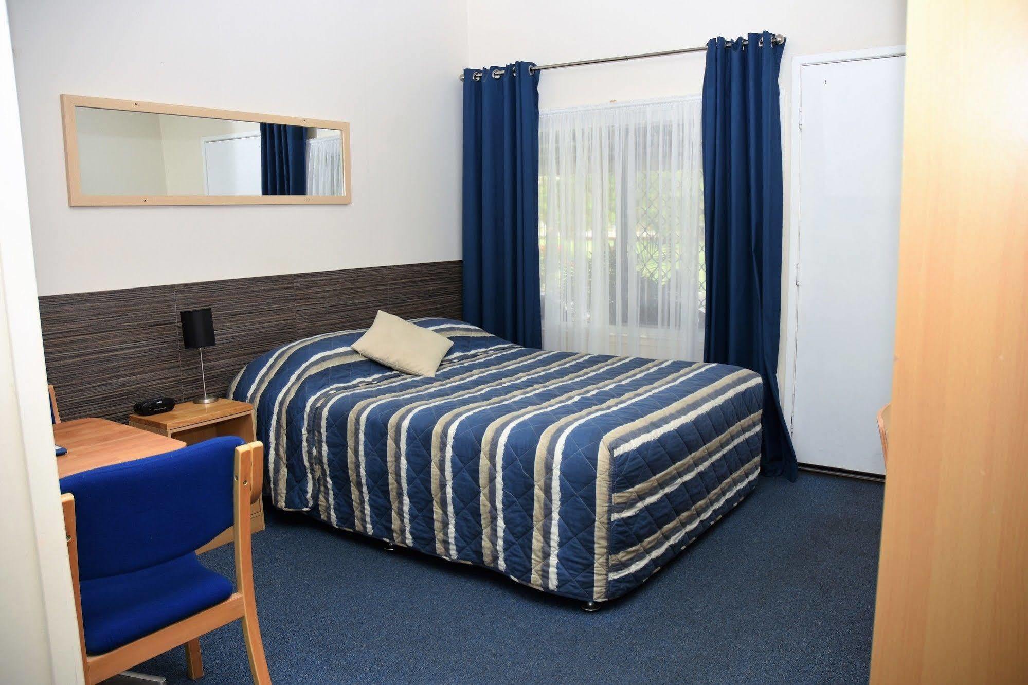 Chinchilla Motel Экстерьер фото