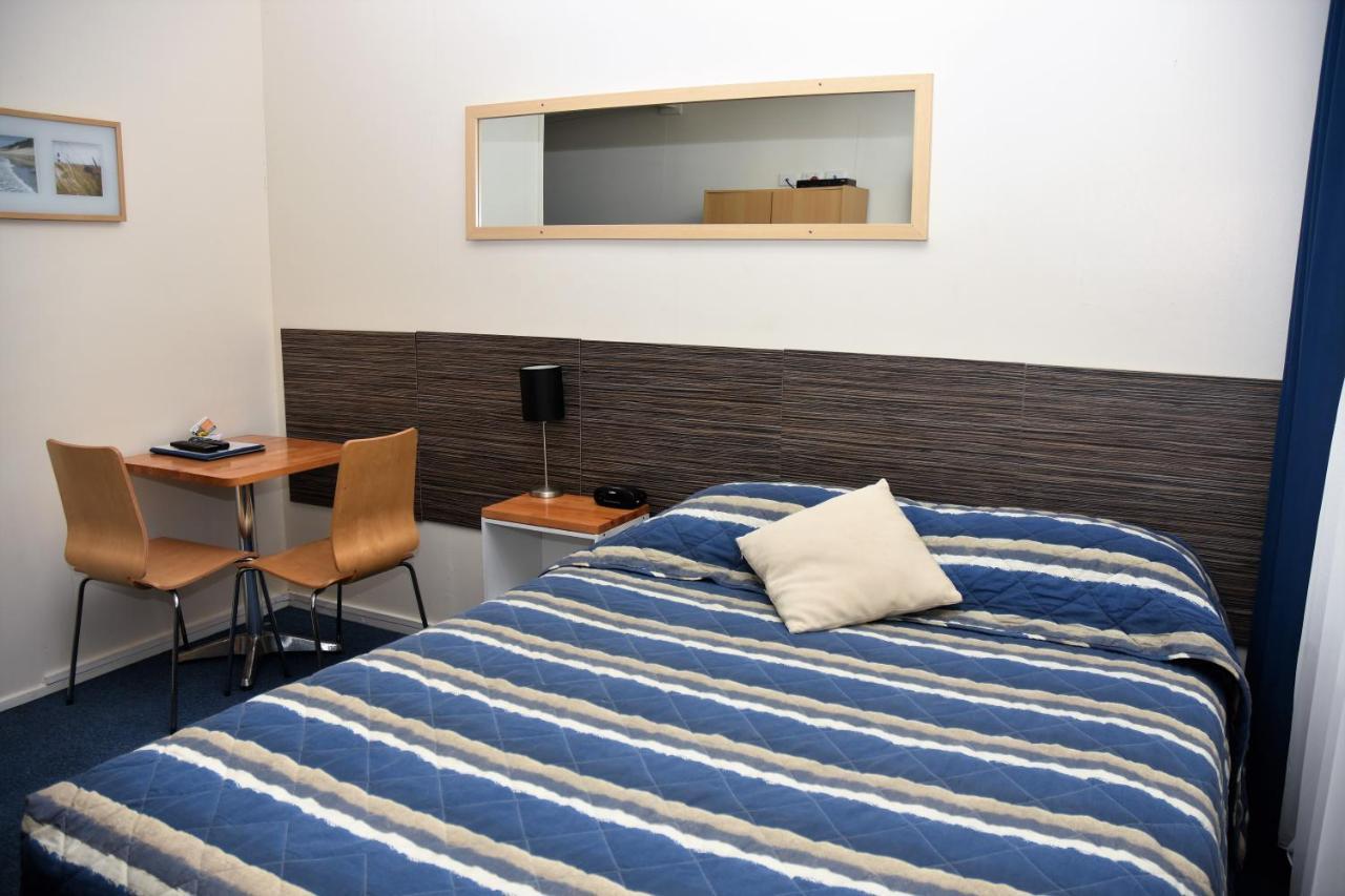 Chinchilla Motel Номер фото