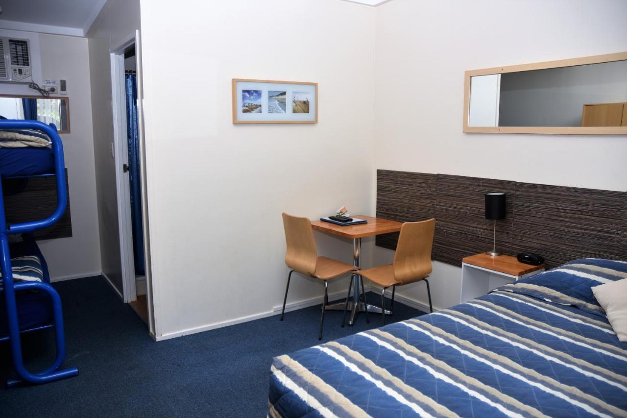 Chinchilla Motel Номер фото